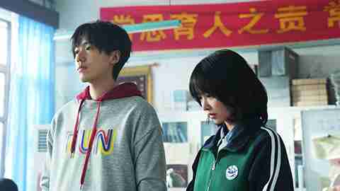 纯爱战神应声笑死！！！！电影《她的小梨涡》定档七夕 东北纯爱喜剧先笑后甜