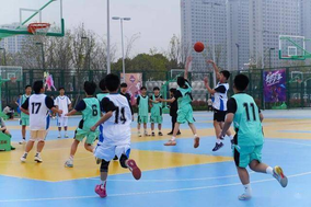 凯恩帽子戏法 拜仁4-1霍芬海姆开赛四连胜